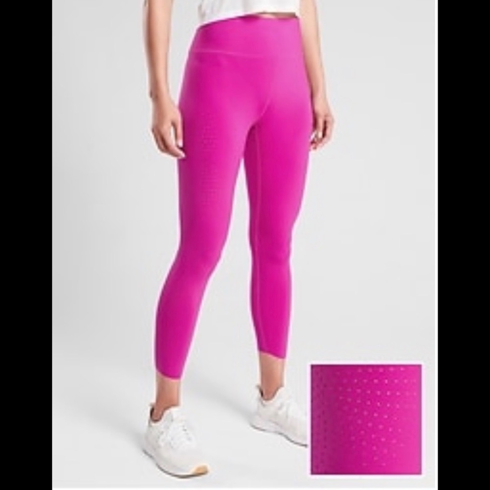 Athleta velocity laser cut Capri fusha.